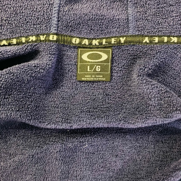 Women’s Oakley Zip-up Hoodie - Picture 8 of 8